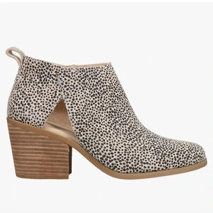 TOMS Lea Cheetah Cut-Outs Zippered Boots Ankle Low Heel 3 inches NWOT si…